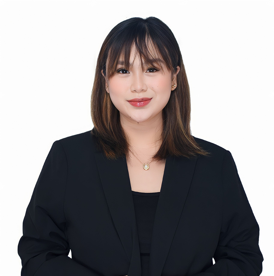 Smart Landing – Alexandrea Lanuza, Customer Care Consultant, dedicated to outstanding client service and support.
